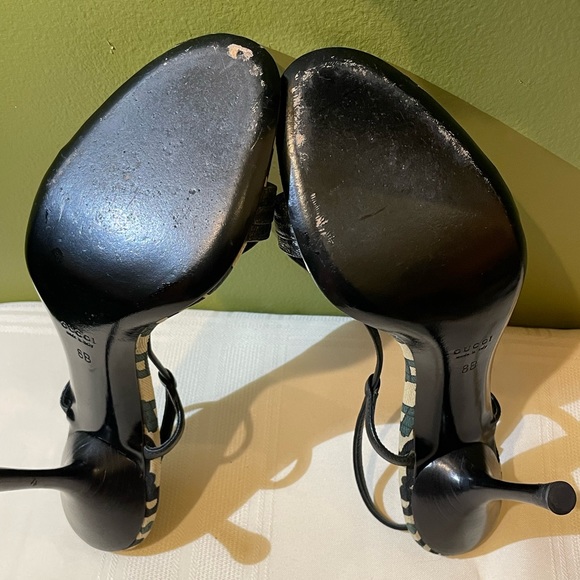 Gucci Printed Black Leather 4” Stiletto Heeled Sandal - 8 - Picture 8 of 14